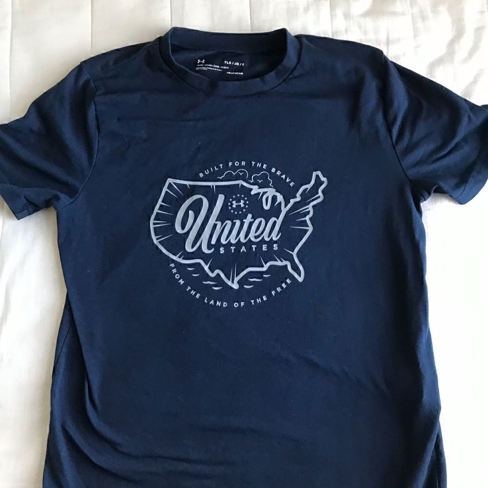 Under Armour boys loose heatgear T-shirt size YLG